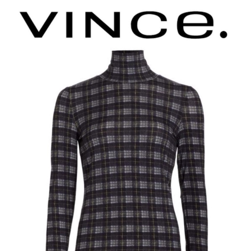 VINCE Coastal Blue Plaid Printed Long Sleeve Turtleneck. Size L $225USD/$335CDN
